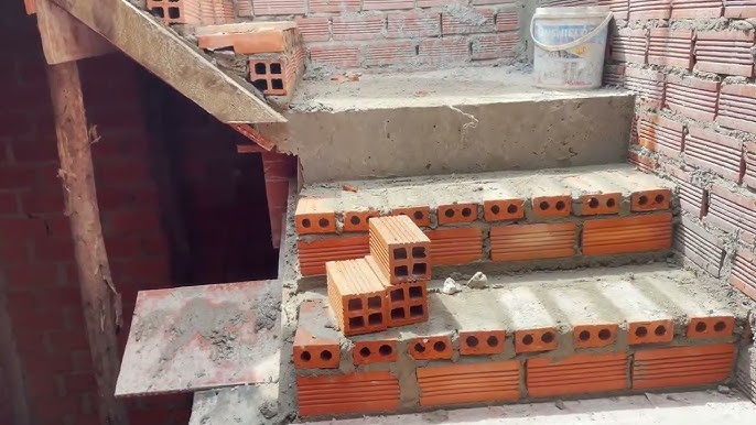 Hướng dẫn cách nhận định bậc cầu thang rơi vào cung Lão
