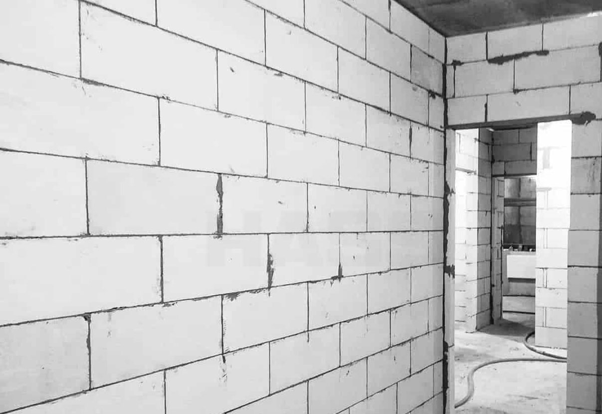 Nhà bị nứt tường do đâu: Nguyên nhân, nhận biết và cách khắc phục